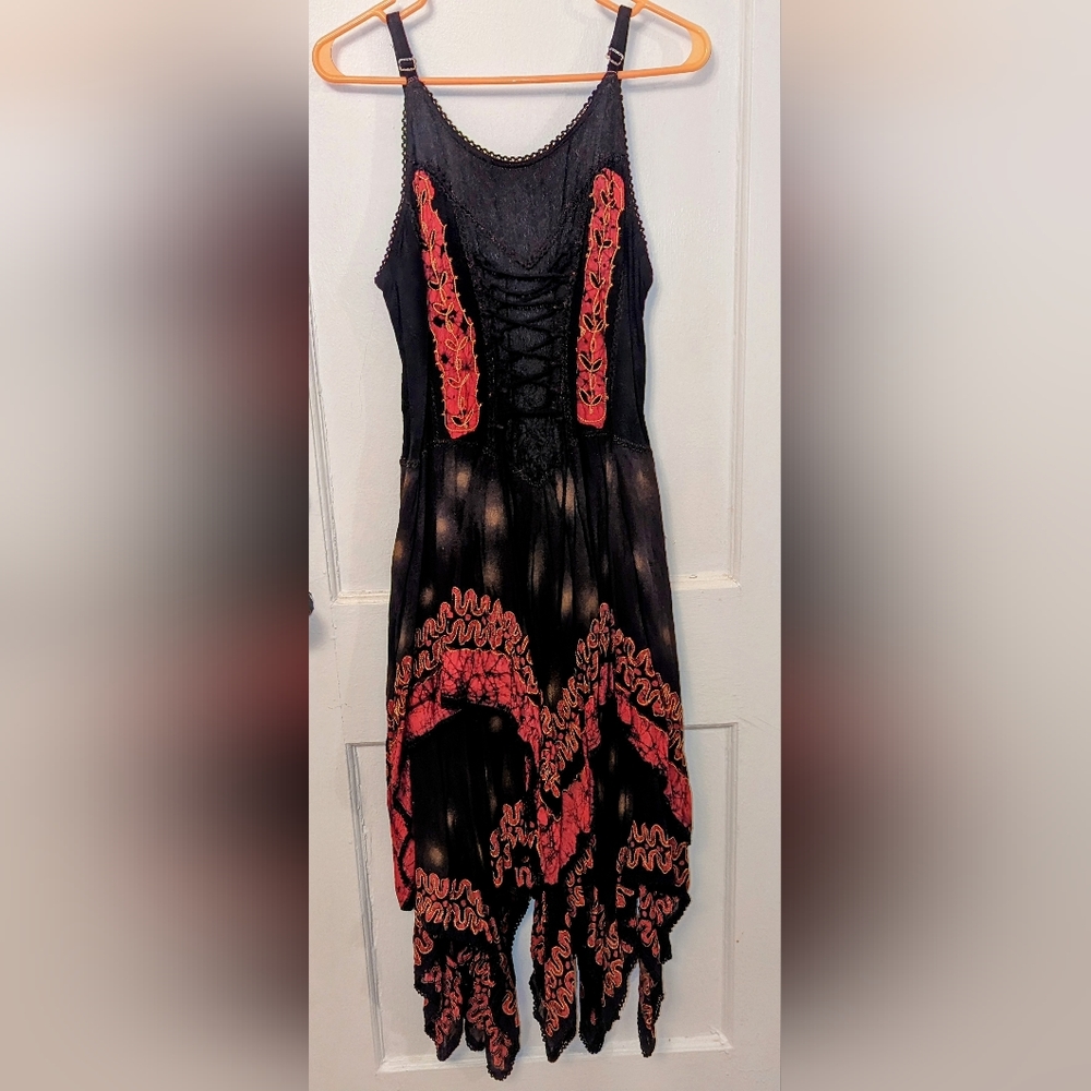 Black/Red Embroidered Lace-up Dress